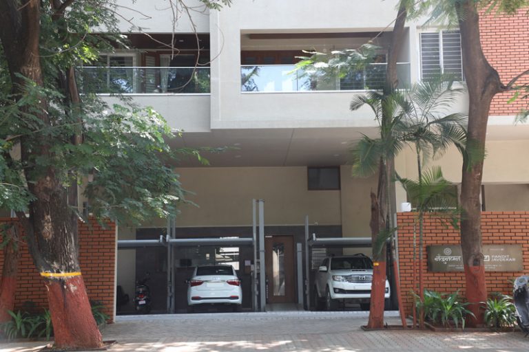 Pandit-Javdekar_Nandanva_Karvenagar-Pune_Bulding_close-view